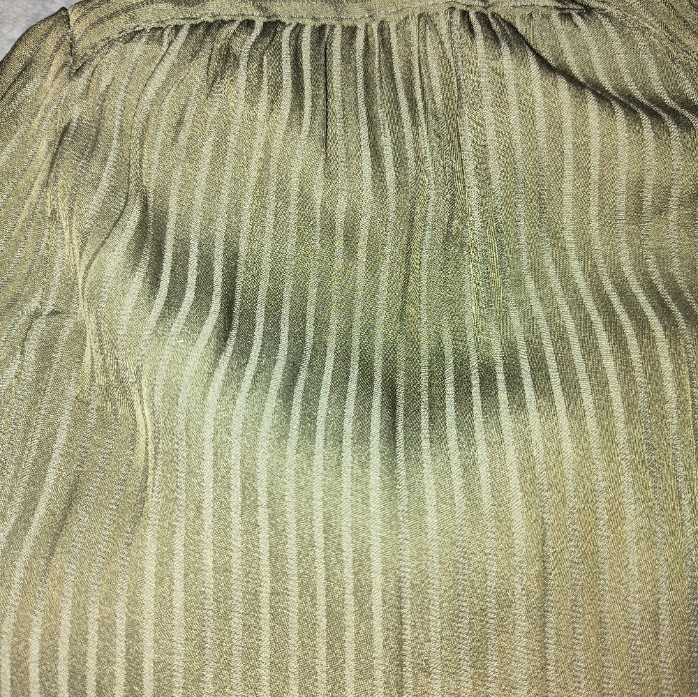 Top - Picture 3 of 3